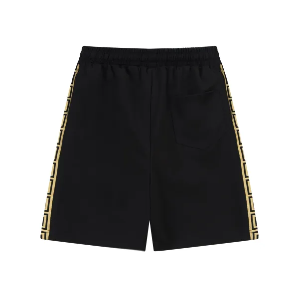 【VERSACE  公式旗艦店】ヴェルサーチ  ショートパンツ  ご好評に付き再入荷！