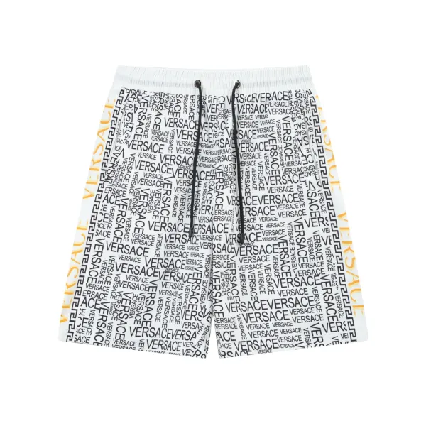 【VERSACE  公式旗艦店】ヴェルサーチ  ショートパンツ  ご好評に付き再入荷！