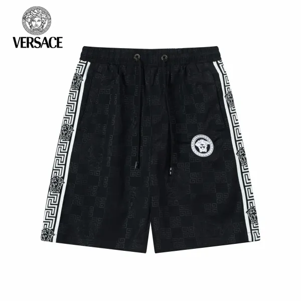 【VERSACE  公式旗艦店】ヴェルサーチ  ショートパンツ  ご好評に付き再入荷！
