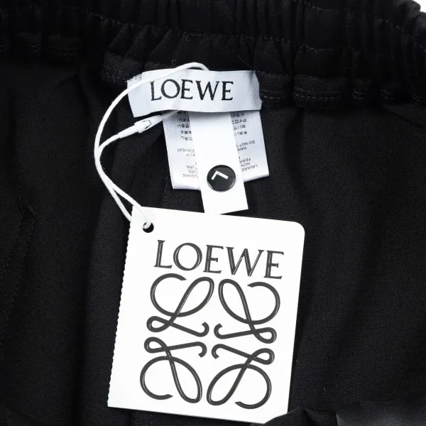 【LOEWE  公式旗艦店】ロエベ  ショートパンツご好評に付き再入荷！250227