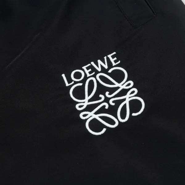 【LOEWE  公式旗艦店】ロエベ ショートパンツご好評に付き再入荷！250227