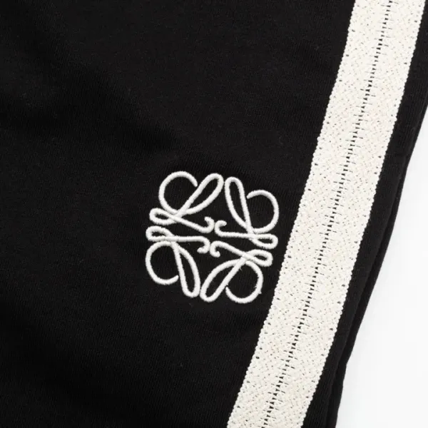 【LOEWE  公式旗艦店】ロエベ  ショートパンツご好評に付き再入荷！250227