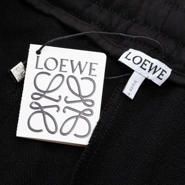 【LOEWE  公式旗艦店】ロエベ  ショートパンツご好評に付き再入荷！250227