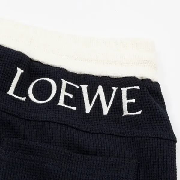 【LOEWE 公式旗艦店】ロエベ  ショートパンツご好評に付き再入荷 240717
