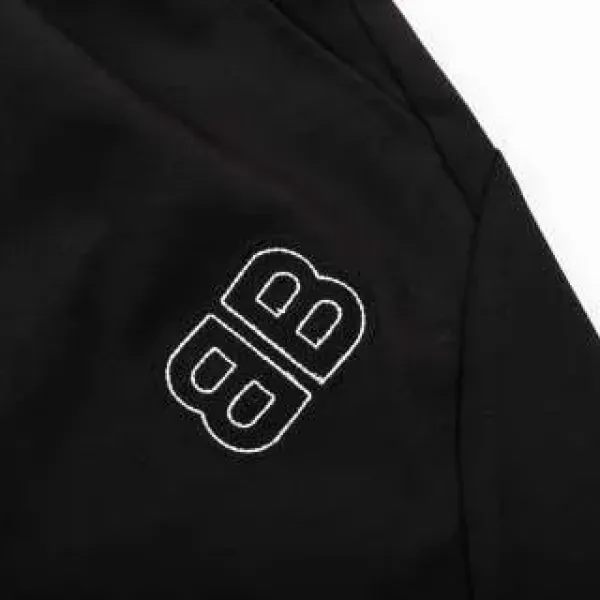 【BALENCIAGA  公式旗艦店】バレンシアガ  ショートパンツご好評に付き再入荷！250227