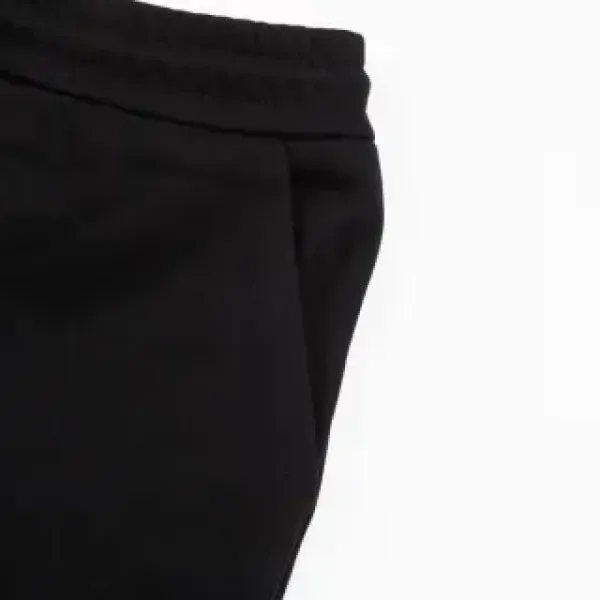 【BALENCIAGA  公式旗艦店】バレンシアガ  ショートパンツご好評に付き再入荷！250227