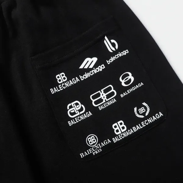 【BALENCIAGA  公式旗艦店】バレンシアガ  ショートパンツご好評に付き再入荷 240717
