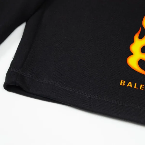【BALENCIAGA  公式旗艦店】バレンシアガ  ショートパンツ  ご好評に付き再入荷 24612