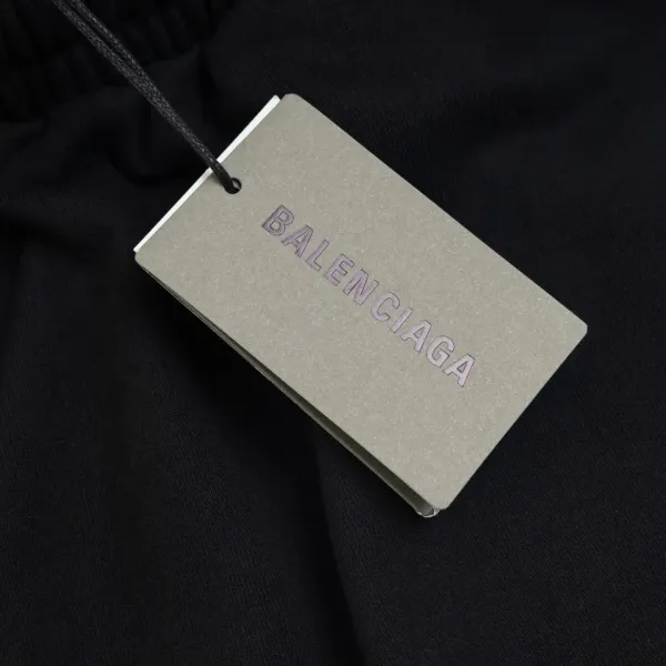 【BALENCIAGA  公式旗艦店】バレンシアガ   ショートパンツ  ご好評に付き再入荷！