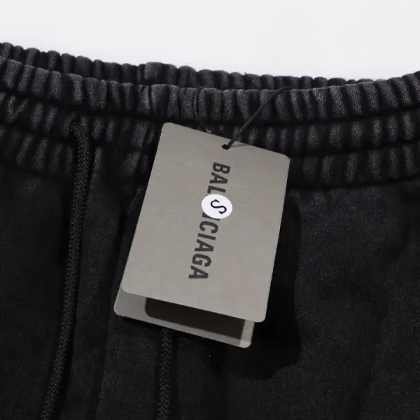 【BALENCIAGA  公式旗艦店】バレンシアガ   ショートパンツ  ご好評に付き再入荷！