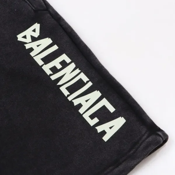 【BALENCIAGA  公式旗艦店】バレンシアガ   ショートパンツ  ご好評に付き再入荷！