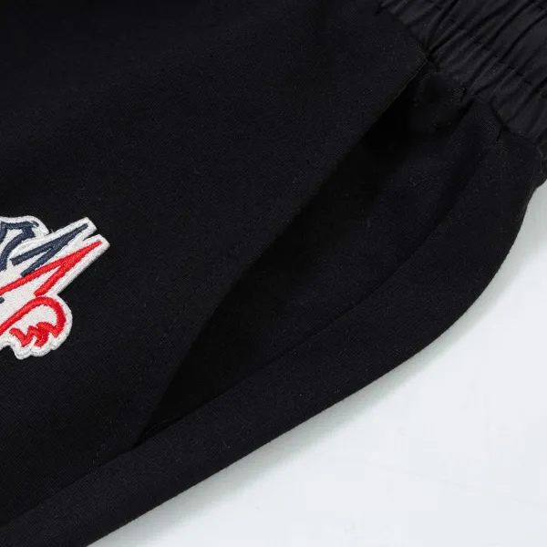 【MONCLER  公式旗艦店】モンクレール   ショートパンツご好評に付き再入荷！250225
