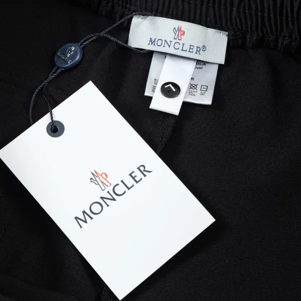 【MONCLER  公式旗艦店】モンクレール   ショートパンツご好評に付き再入荷！250225