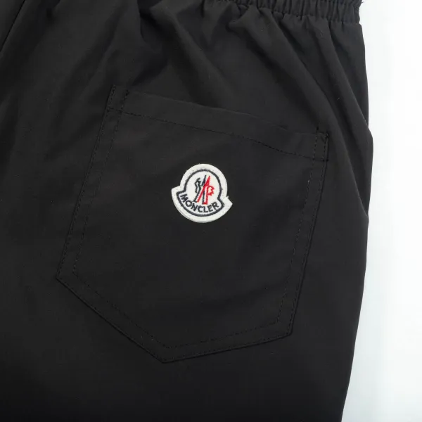 【MONCLER  公式旗艦店】モンクレール   ショートパンツご好評に付き再入荷！250225