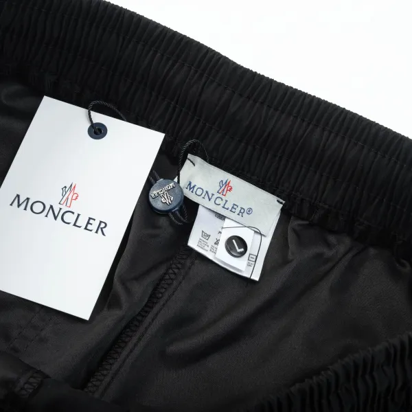 【MONCLER  公式旗艦店】モンクレール   ショートパンツご好評に付き再入荷！250225