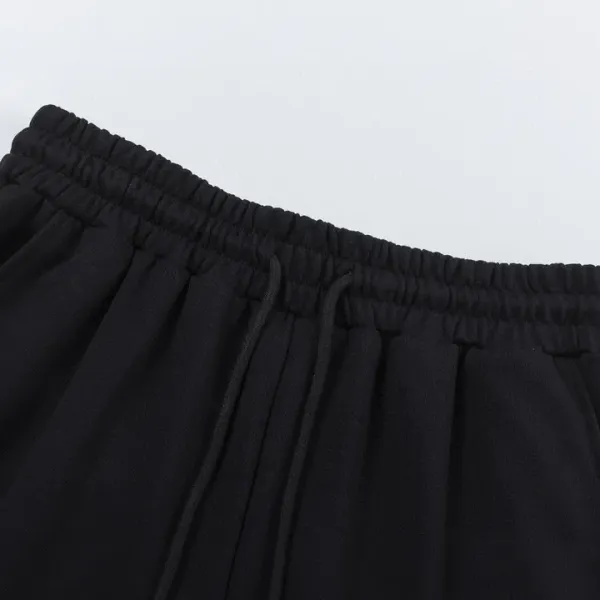 【MONCLER  公式旗艦店】モンクレール   ショートパンツご好評に付き再入荷！250225