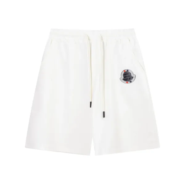 【MONCLER  公式旗艦店】モンクレール  ショートパンツ  ご好評に付き再入荷！