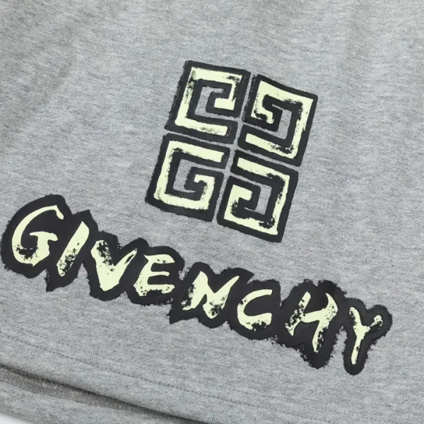 【GIVENCHY 公式旗艦店】ジバンシー   ショートパンツご好評に付き再入荷！