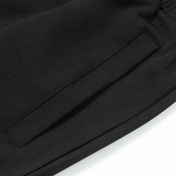 【FENDI  公式旗艦店】フェンディ  ショートパンツご好評に付き再入荷！250226