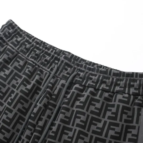 【FENDI  公式旗艦店】フェンディ  ショートパンツご好評に付き再入荷！250226