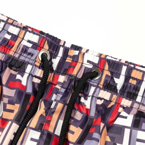 【FENDI   公式旗艦店】フェンディ  ショートパンツご好評に付き再入荷！250226