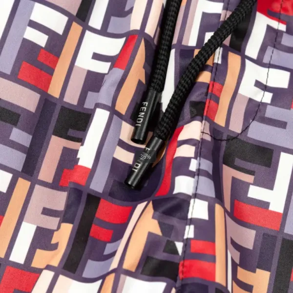 【FENDI   公式旗艦店】フェンディ  ショートパンツご好評に付き再入荷！250226