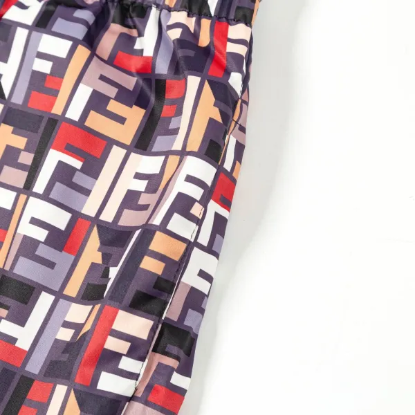 【FENDI   公式旗艦店】フェンディ  ショートパンツご好評に付き再入荷！250226