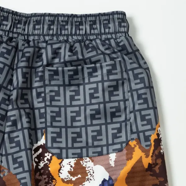 【FENDI 公式旗艦店】フェンディ ショートパンツご好評に付き再入荷 24624