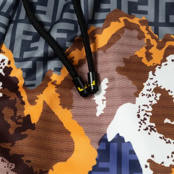【FENDI 公式旗艦店】フェンディ ショートパンツご好評に付き再入荷 24624