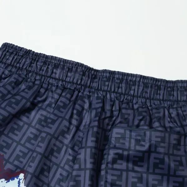 【FENDI 公式旗艦店】フェンディ ショートパンツご好評に付き再入荷 24624