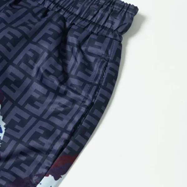 【FENDI 公式旗艦店】フェンディ ショートパンツご好評に付き再入荷 24624
