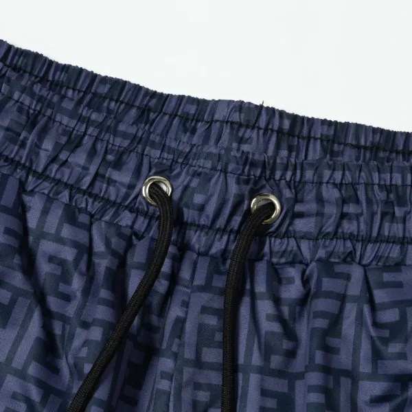 【FENDI 公式旗艦店】フェンディ ショートパンツご好評に付き再入荷 24624