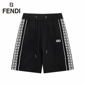 【FENDI 公式旗艦店】モンクレール   ショートパンツ  ご好評に付き再入荷！