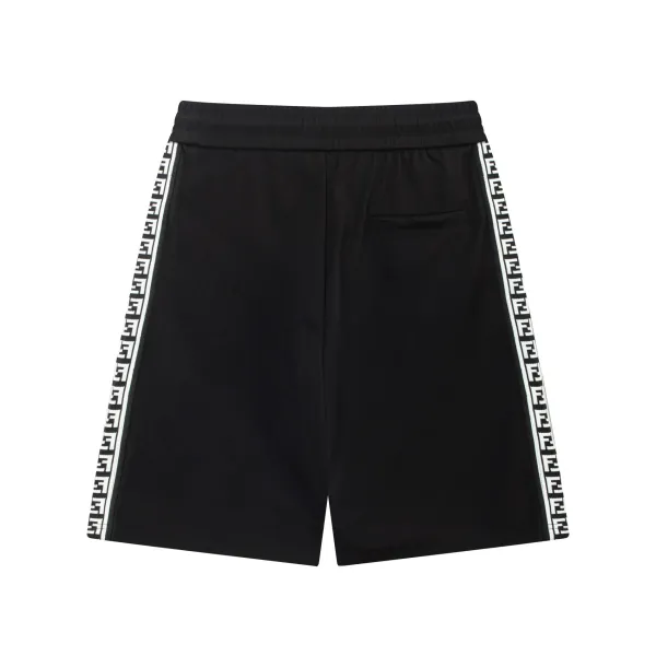 【FENDI 公式旗艦店】モンクレール   ショートパンツ  ご好評に付き再入荷！