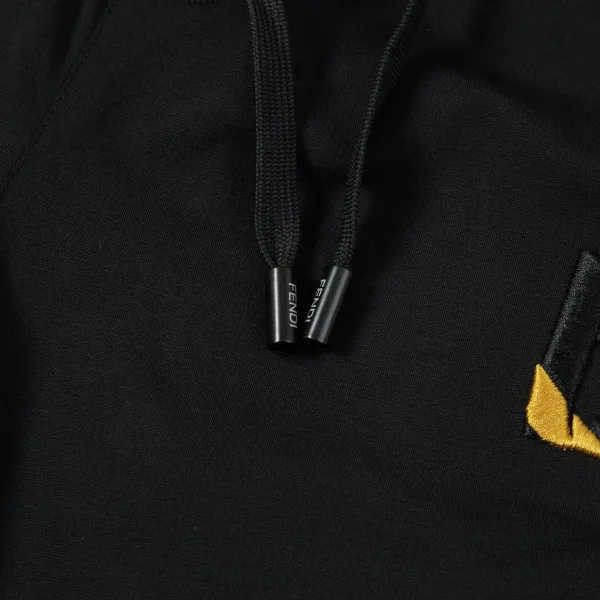 【FENDI  公式旗艦店】フェンディ ショートパンツご好評に付き再入荷！