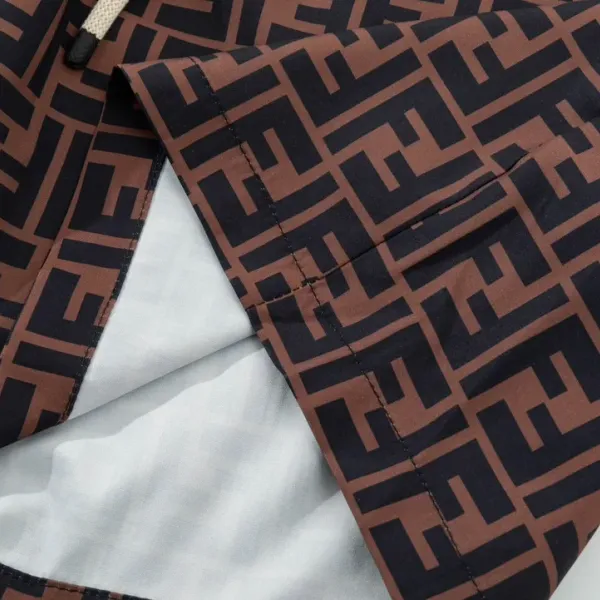 【FENDI   公式旗艦店】フェンディ   ショートパンツ  ご好評に付き再入荷！