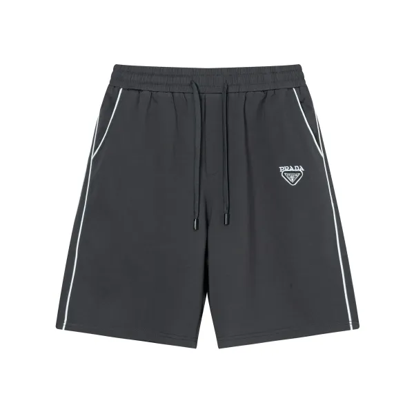 【PRADA  公式旗艦店】プラダ ショートパンツご好評に付き再入荷！250227