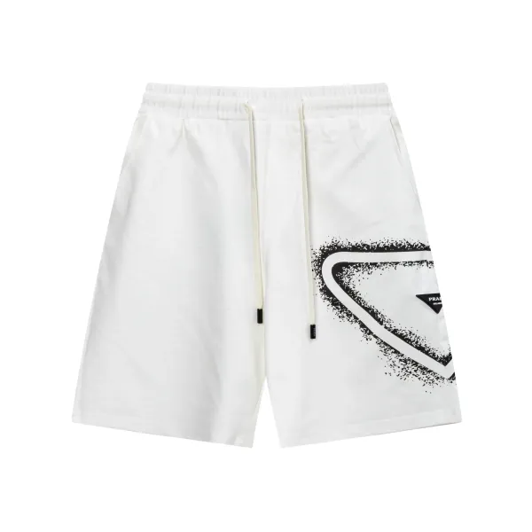 【PRADA  公式旗艦店】プラダ ショートパンツご好評に付き再入荷！250227