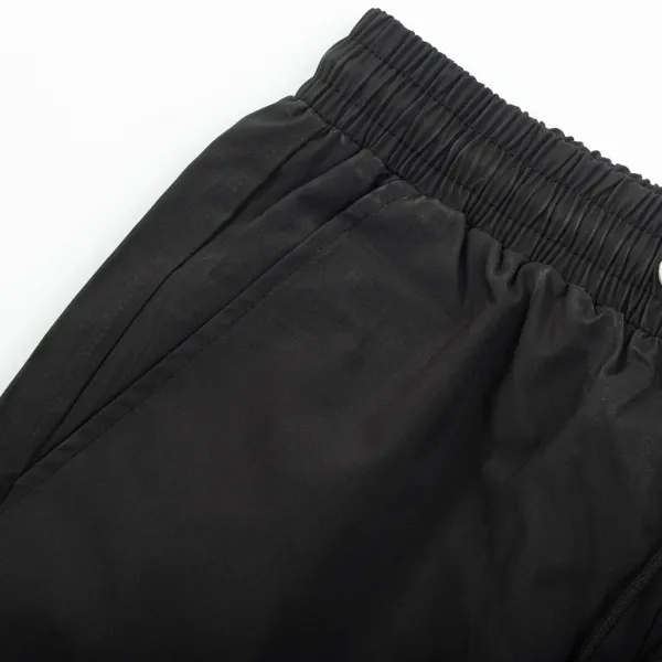 【PRADA  公式旗艦店】プラダ ショートパンツご好評に付き再入荷！250227