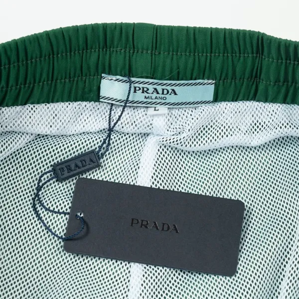 【PRADA  公式旗艦店】プラダ ショートパンツ  ご好評に付き再入荷！