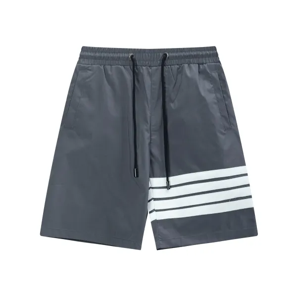 【ThomBrowne   公式旗艦店】トムブラウン  ショートパンツご好評に付き再入荷！250227