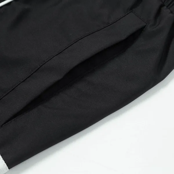 【ThomBrowne   公式旗艦店】トムブラウン  ショートパンツご好評に付き再入荷！250227