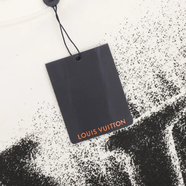 LV【LOUIS VUITTON  公式旗艦店】ルイヴィトン 丸首の衛衣 スウェット ご好評に付き再入荷！250110