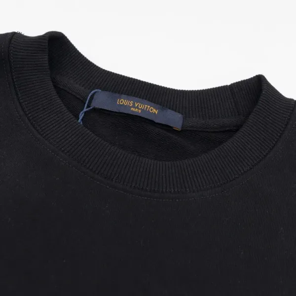 LV【LOUIS VUITTON  公式旗艦店】ルイヴィトン 丸首の衛衣 スウェット ご好評に付き再入荷！250110