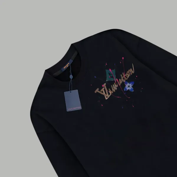 LV【LOUIS VUITTON  公式旗艦店】ルイヴィトン 丸首の衛衣 スウェット ご好評に付き再入荷！250110