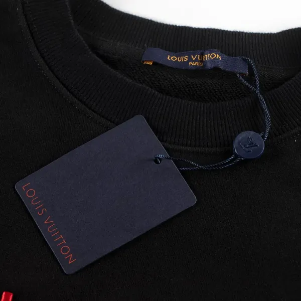 LV【LOUIS VUITTON  公式旗艦店】ルイヴィトン 丸首の衛衣 スウェット ご好評に付き再入荷！250110
