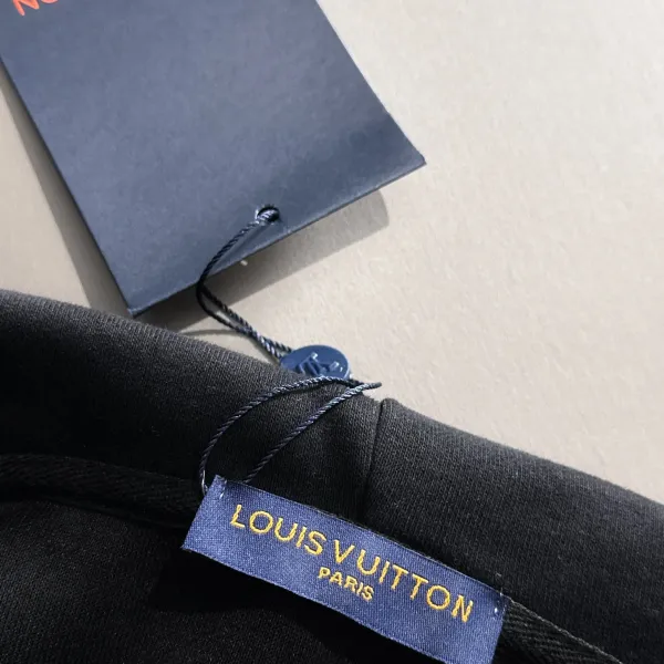LV【LOUIS VUITTON 公式旗艦店】ルイヴィトン パーカー  スウェットご好評に付き再入荷！241217