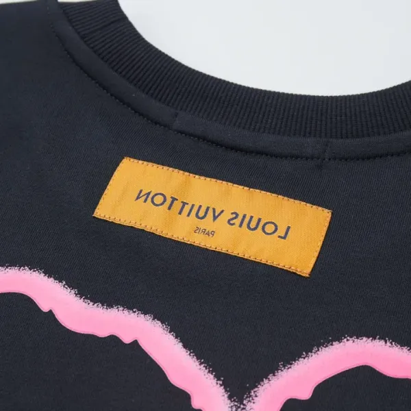 LV 【LOUIS VUITTON  公式旗艦店】ルイヴィトン 丸首の衛衣 スウェット ご好評に付き再入荷  240902