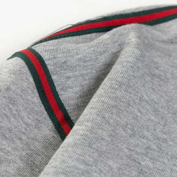 【GUCCI  公式旗艦店】グッチ  パーカー スウェットご好評に付き再入荷！250110