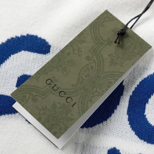 【GUCCI  公式旗艦店】グッチ  丸首の衛衣 スウェット ご好評に付き再入荷！241120